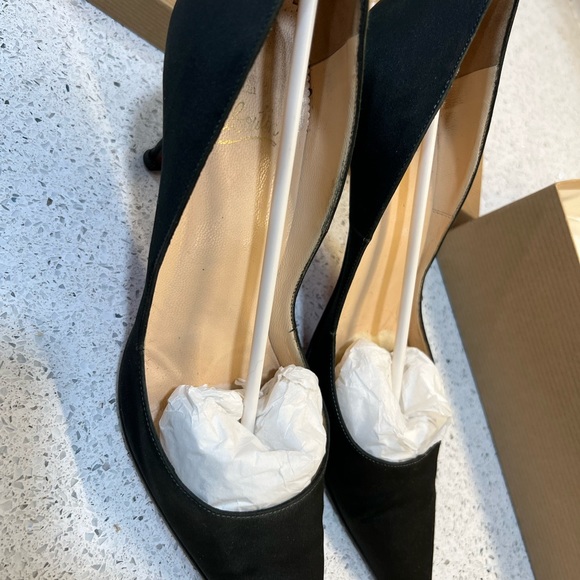 Authentic Christian Louboutin Pumps! - Picture 2 of 11